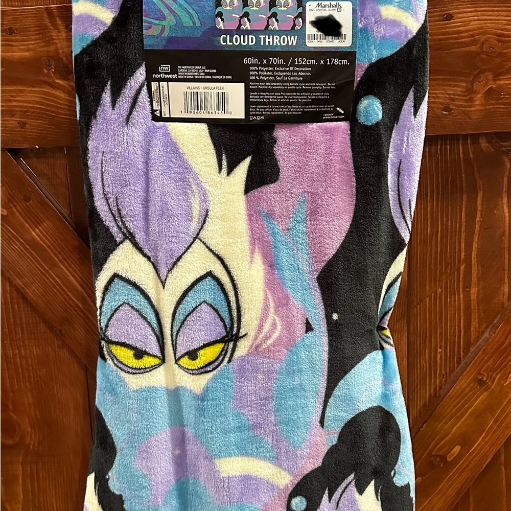 Disney Villains Ursula Plush Throw Blanket